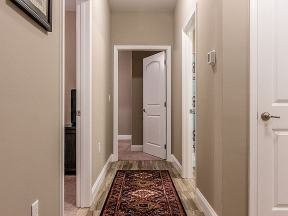 5th image of 284 Schneider Dr