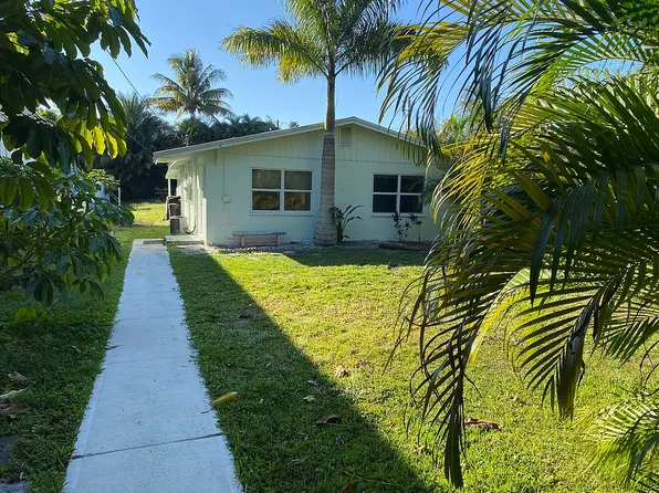 810 SW 31st St, Palm City, FL 34990