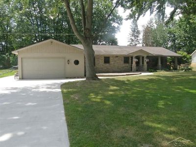 419 W Walnut St, Saint Charles, MI, 48655