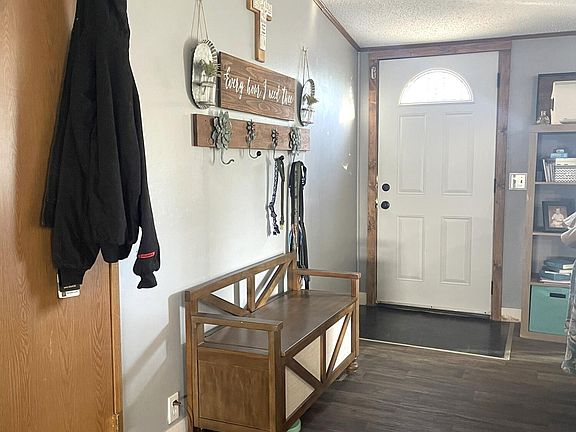 4th image of 109 Polaris Ave