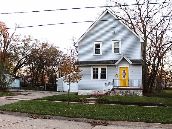 2nd image of 530 Kenwood Ave
