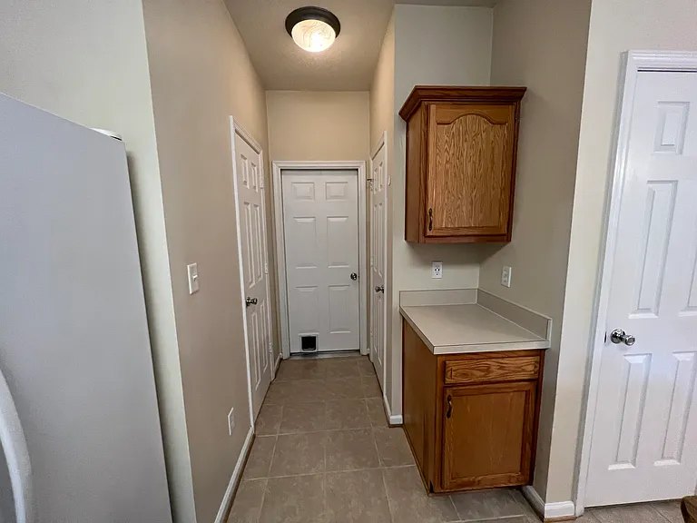 433 Garcia Dr — Photo 6