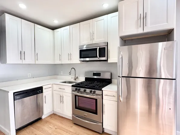 193 Sackett Street image 1 of 14