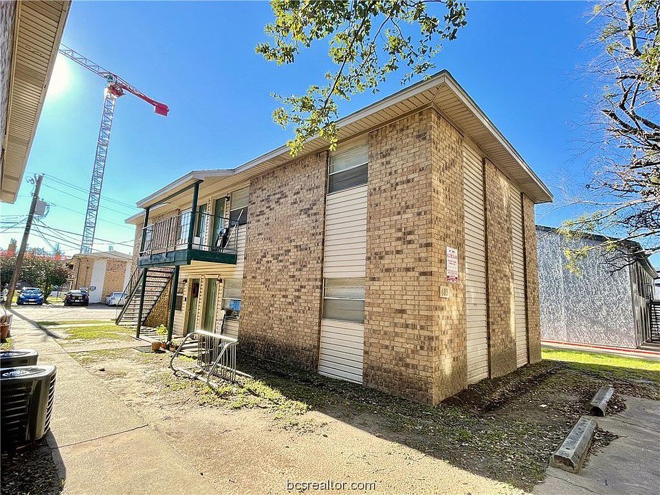1st image of 403 Boyett St APT C