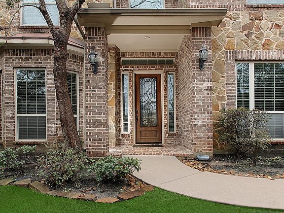 3rd image of 18 Shallowford Pl