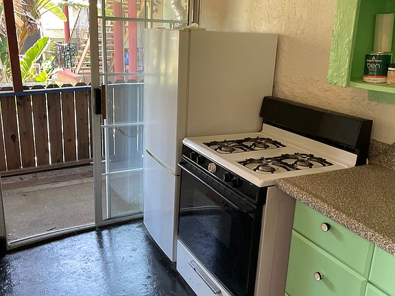 4th image of 1950 Whitmore Ave #13