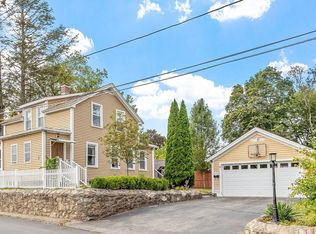 5 1st St, Webster, MA 01570