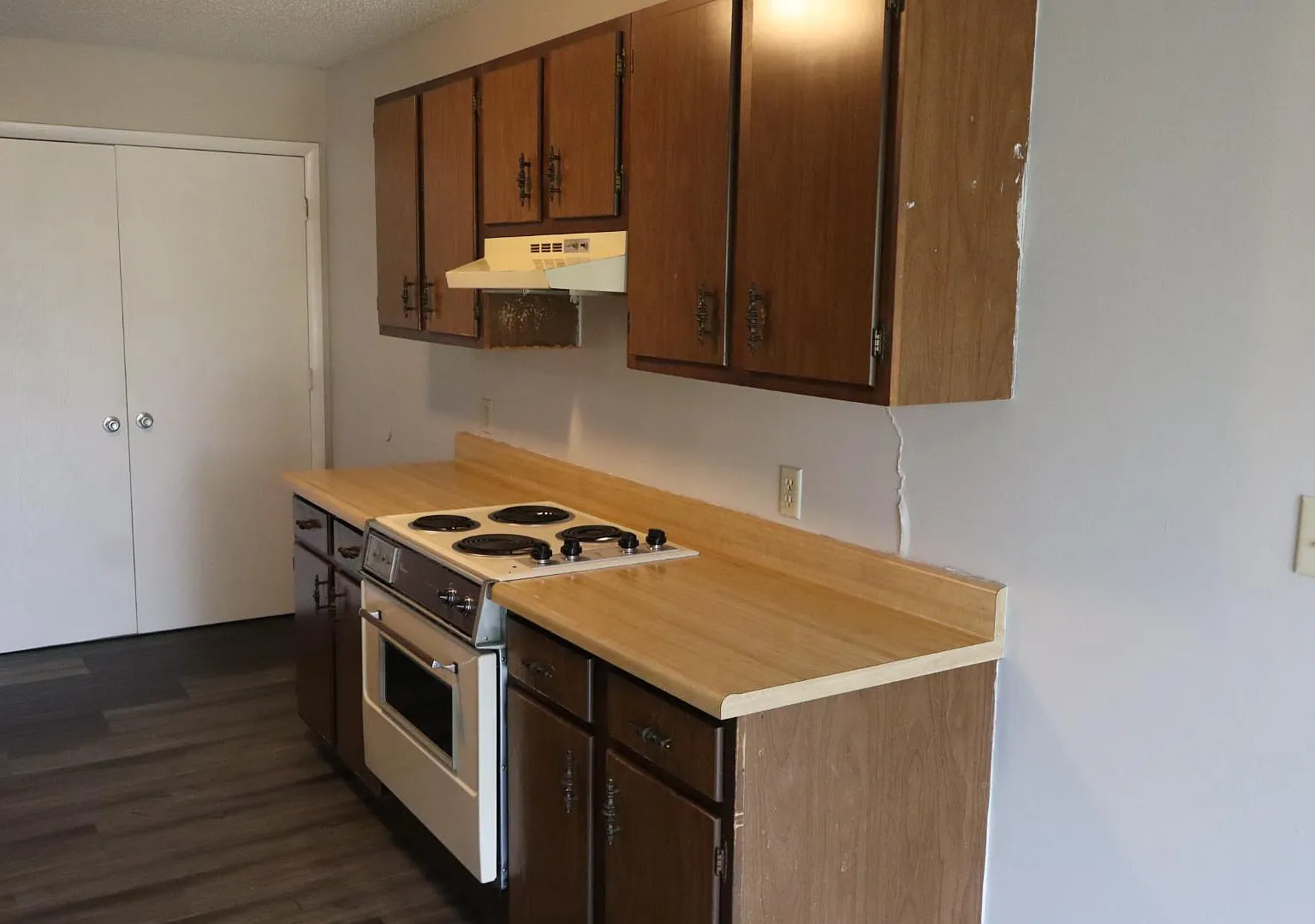 638 West Edgewood Street - 1 — Photo 4
