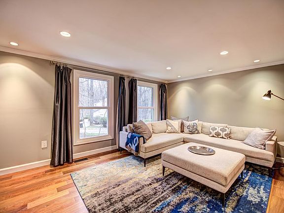 4th image of 2980 Treadwell Ln