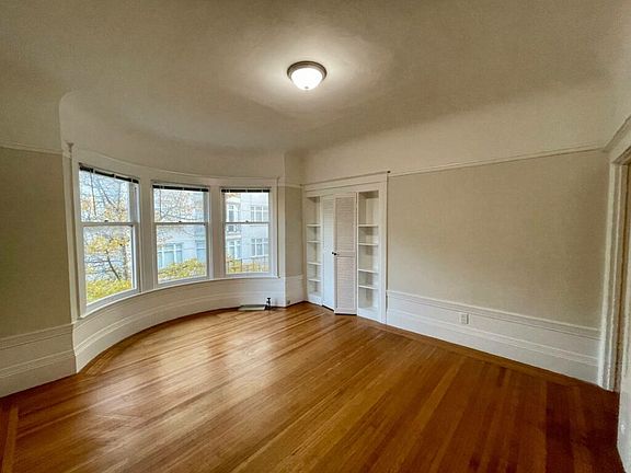 4th image of 1357 Clay St APT 6