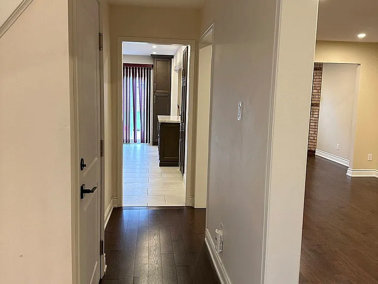210 Ecclestone Dr #MAIN — Photo 17