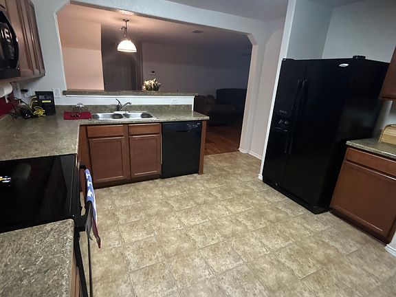 4th image of 10906 Livewater Trail