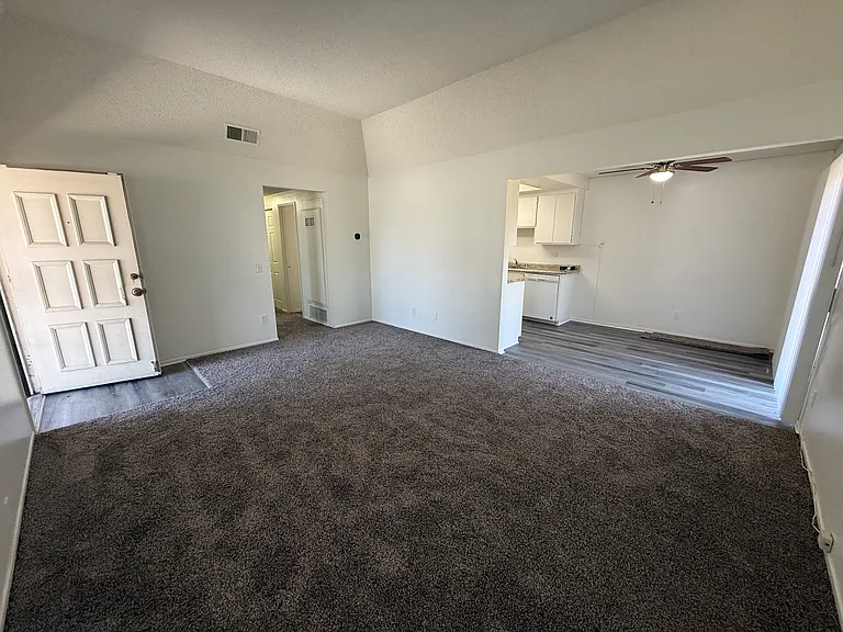 1457 Clemson Way — Photo 2