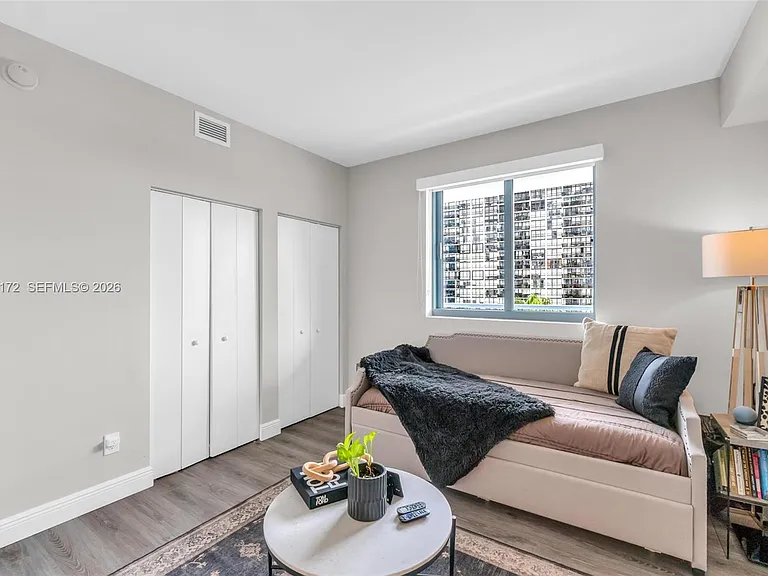 601 NE 36th St #904 — Photo 9