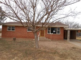 1006 S 3rd St, Floydada, TX 79235