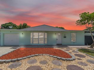 880 SW 67th Ave, Pompano Beach, FL 33068