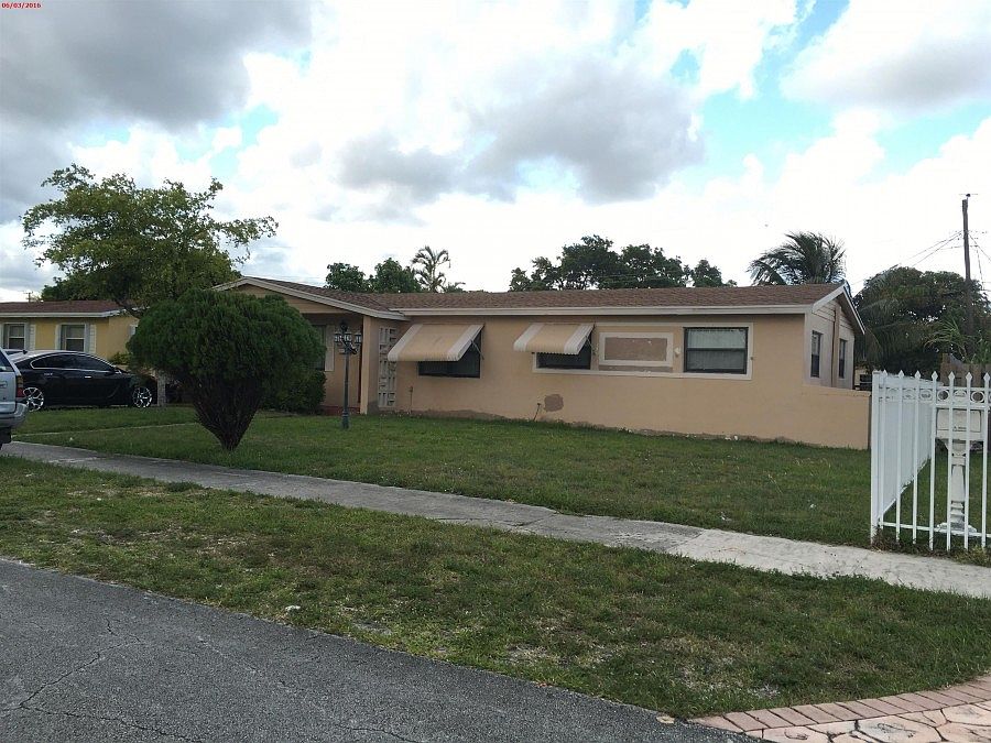 2nd image of 311 NW 184th Ter