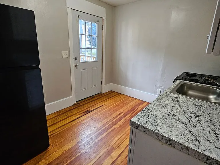153-155 Beech St — Photo 4
