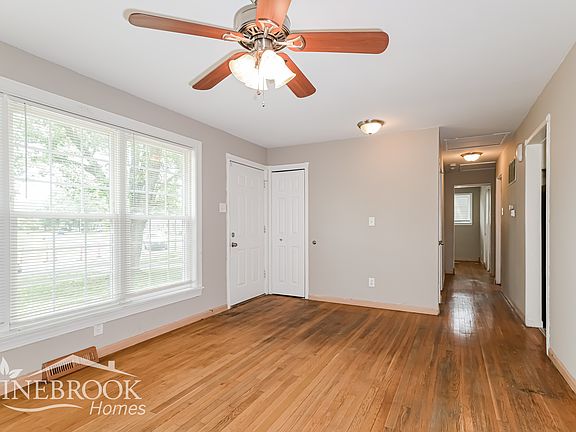 3rd image of 555 Lula Dr