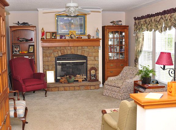 5th image of 194 Peaceful Acres Ln