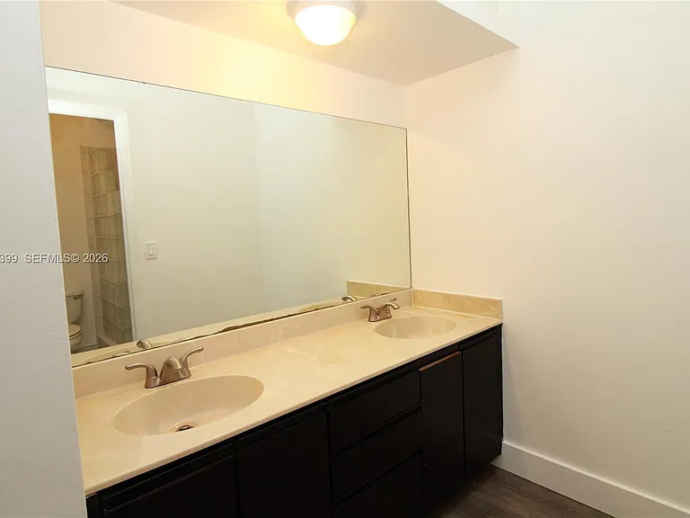 1423 Avon Ln #210 — Photo 14