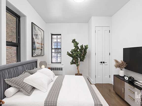 4th image of 147 E 30th St #3C