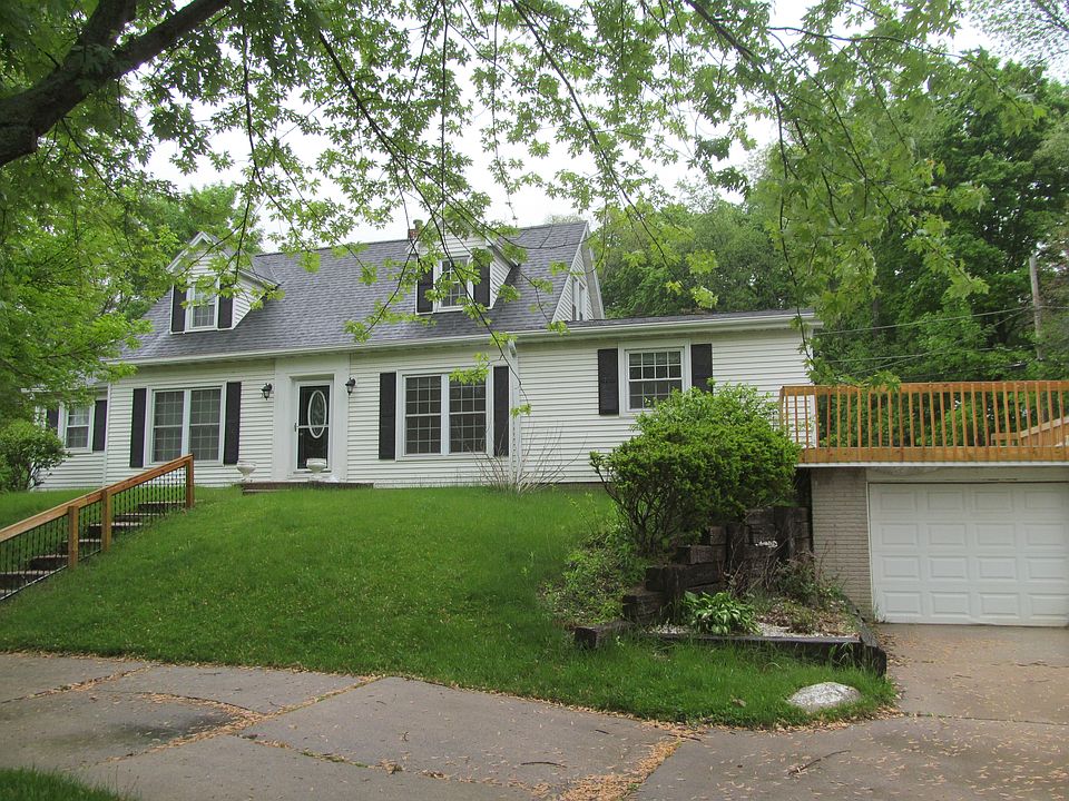 1st image of 3015 Tamara Dr SW