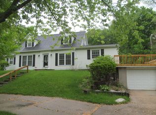 3015 Tamara Dr SW, Cedar Rapids, IA 52404