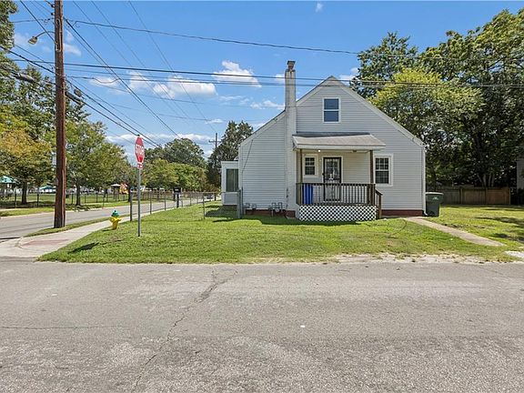 4th image of 2303 Shoop Ave
