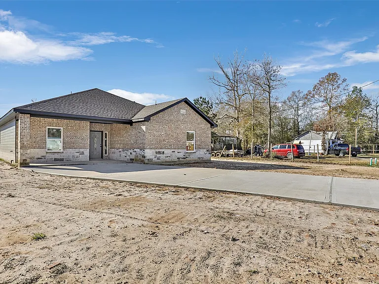 410 Road 7000 — Photo 5