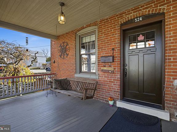 4th image of 524 Greenwood Ave