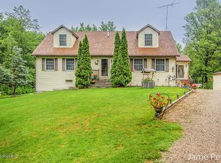 13100 S Deana Dr, Sand Lake, MI 49343