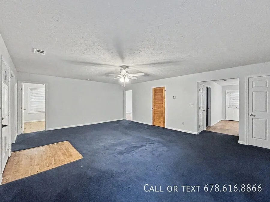 3BR/1BA Triplex Home in Loganville Bonus Room, Separate Driveway & Storage Shed — Photo 2