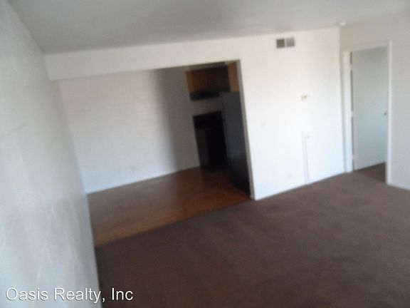 4th image of 625 N Royal Crest Cir #23