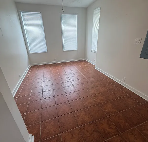 3105 E Marshall St — Photo 9