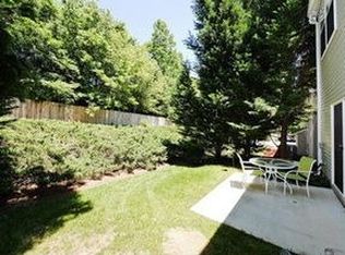 811 Autumn Rain Ln, Charlotte, NC 28209