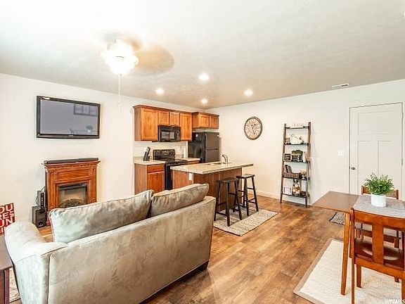 4th image of 14377 S Oakfield Way