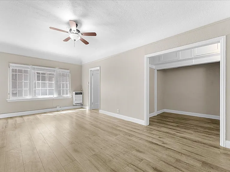 118 N Westmoreland Ave #205 — Photo 1