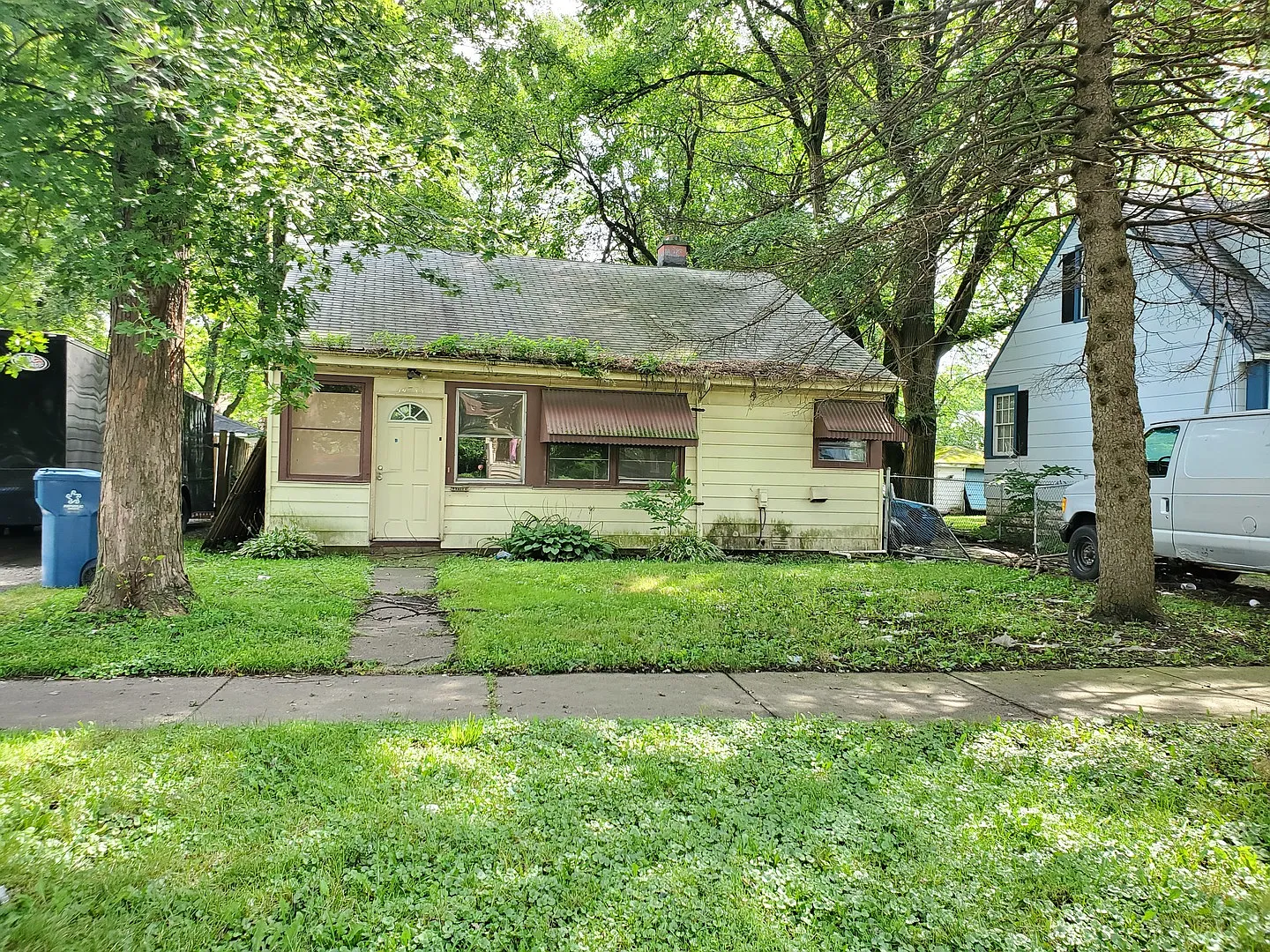 14753 Perry Ave photo 1
