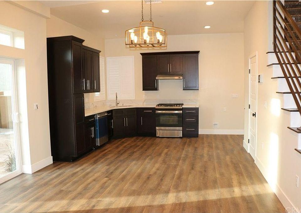 1st image of 12021 Hawthorne Way