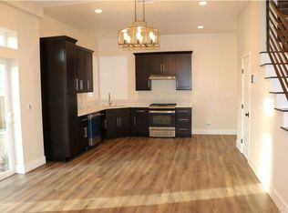 12021 Hawthorne Way, Hawthorne, CA 90250