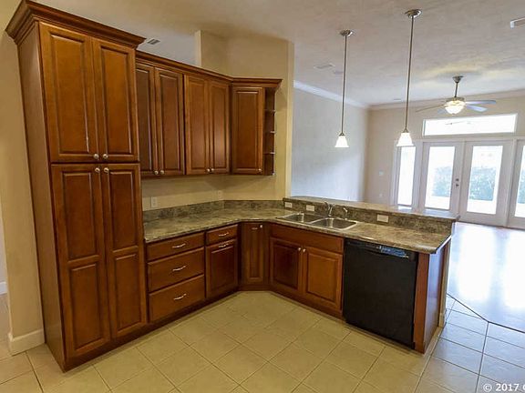 4th image of 11787 NW 61st Ter