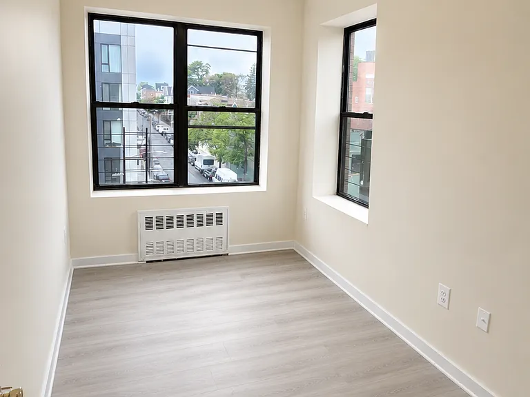 10422 Northern Blvd #4F — Photo 4