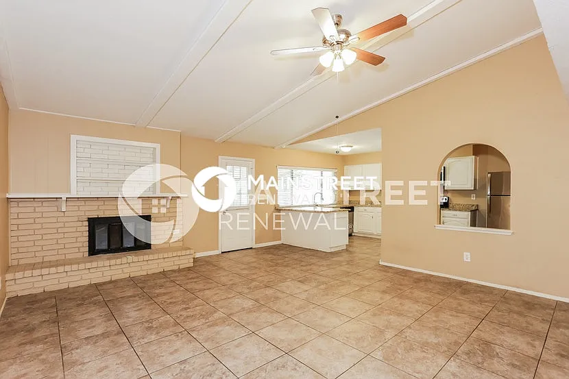 6515 Forestview Dr — Photo 4