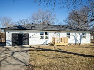 122 Willa Ln, Windsor, MO 65360
