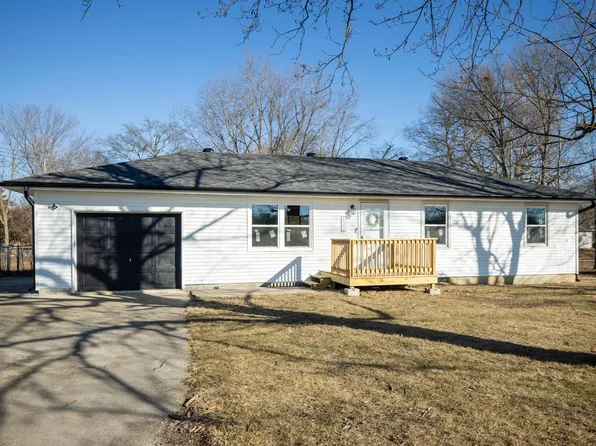 122 Willa Ln, Windsor, MO 65360