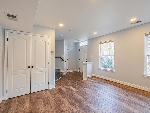 5th image of 904 Crestfield Dr