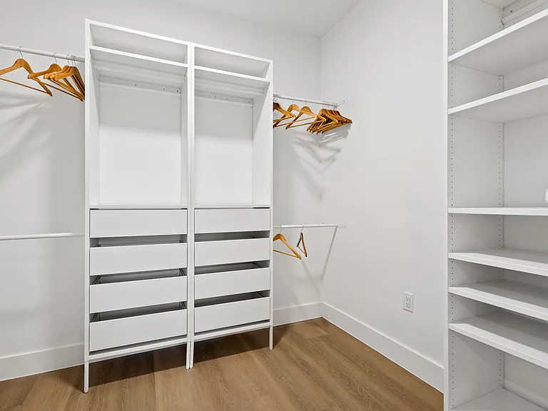 210 W Columbus Dr #3 — Photo 40