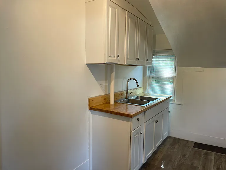 114 N Whitney St #2 — Photo 7
