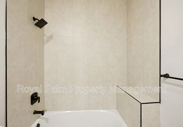 2616 NW 9th Ave — Photo 18